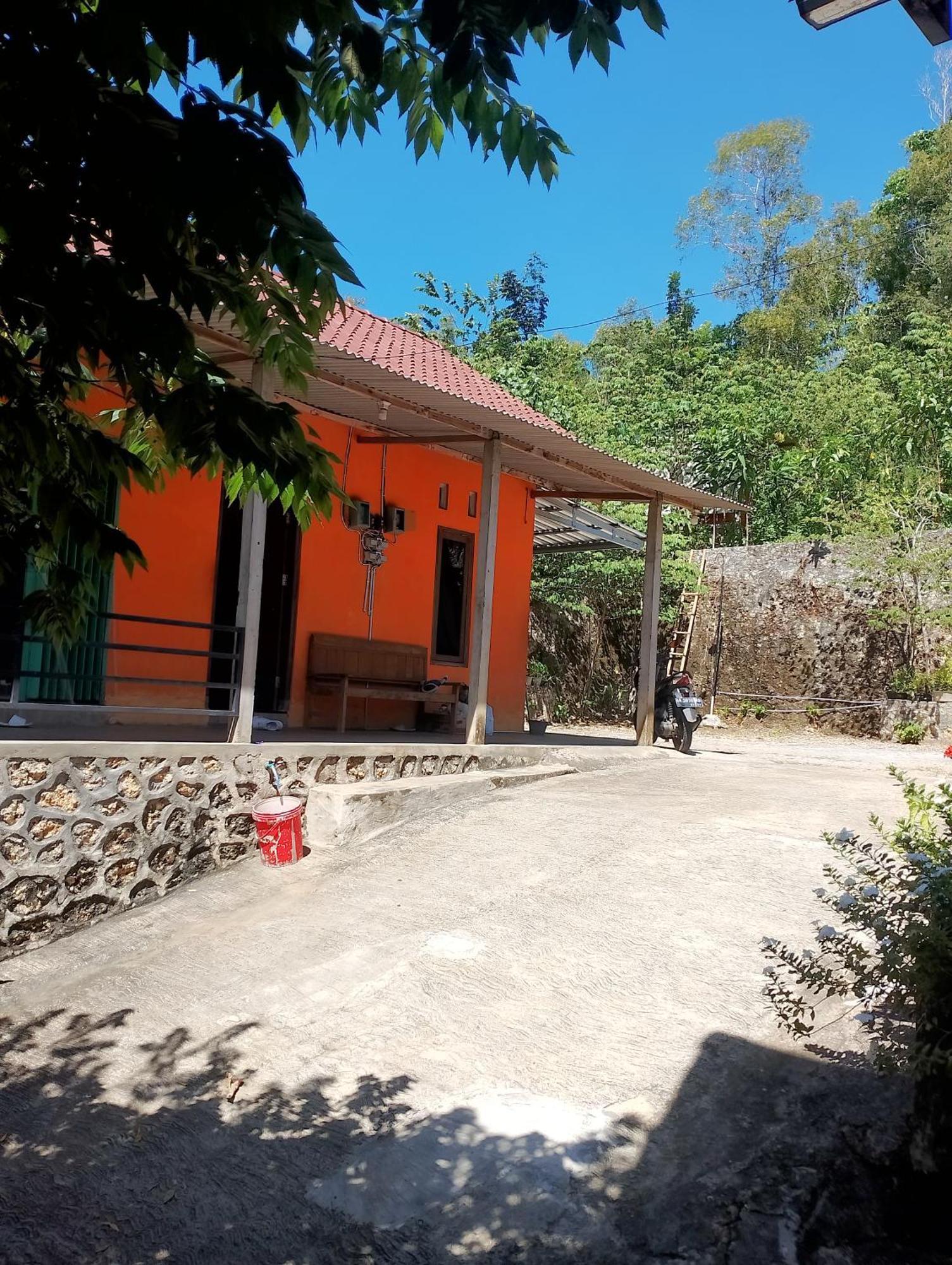 Hotel Mekar Lestari Tepus Exterior foto
